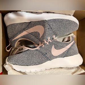 Nike Roshe One Navy/Barely Rose-White